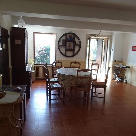 Les Favouilles - Gite & Chambres D Hotes Dauphin Exterior photo